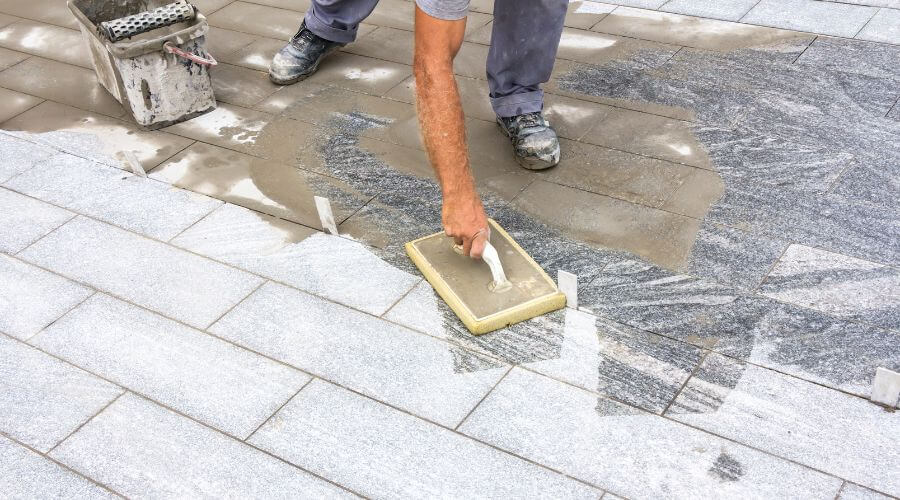 Professional residential roofers in Warren, OH